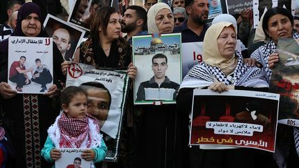 l'espoir des familles de détenus palestiniens de revoir leurs proches